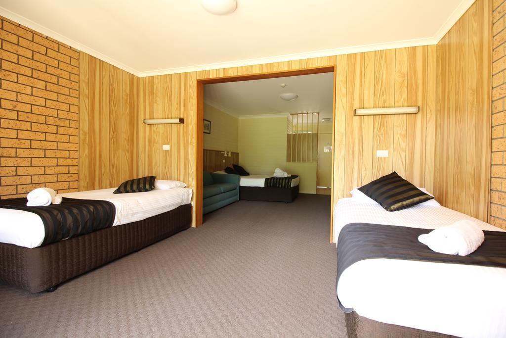 Snowy Mountains Resort And Function Centre Adaminaby Δωμάτιο φωτογραφία