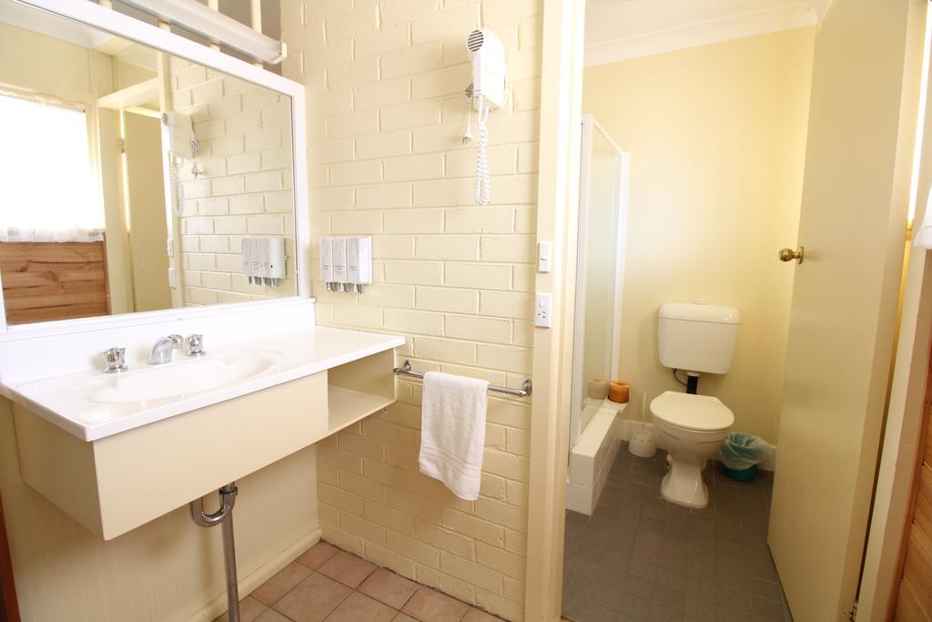 Snowy Mountains Resort And Function Centre Adaminaby Δωμάτιο φωτογραφία