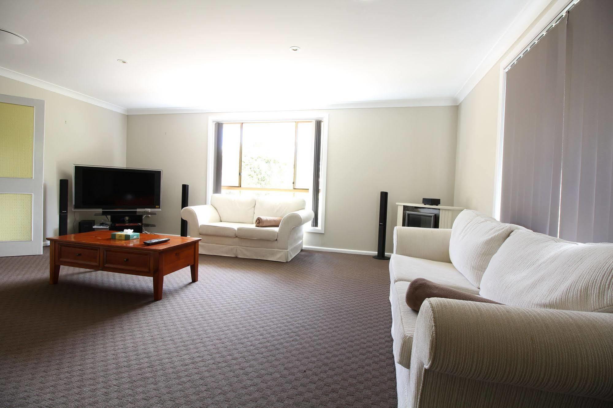 Snowy Mountains Resort And Function Centre Adaminaby Εξωτερικό φωτογραφία