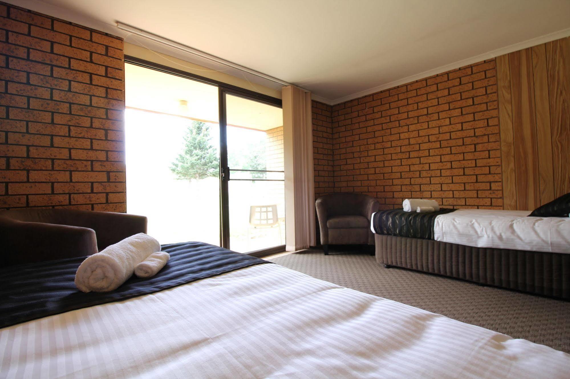 Snowy Mountains Resort And Function Centre Adaminaby Εξωτερικό φωτογραφία